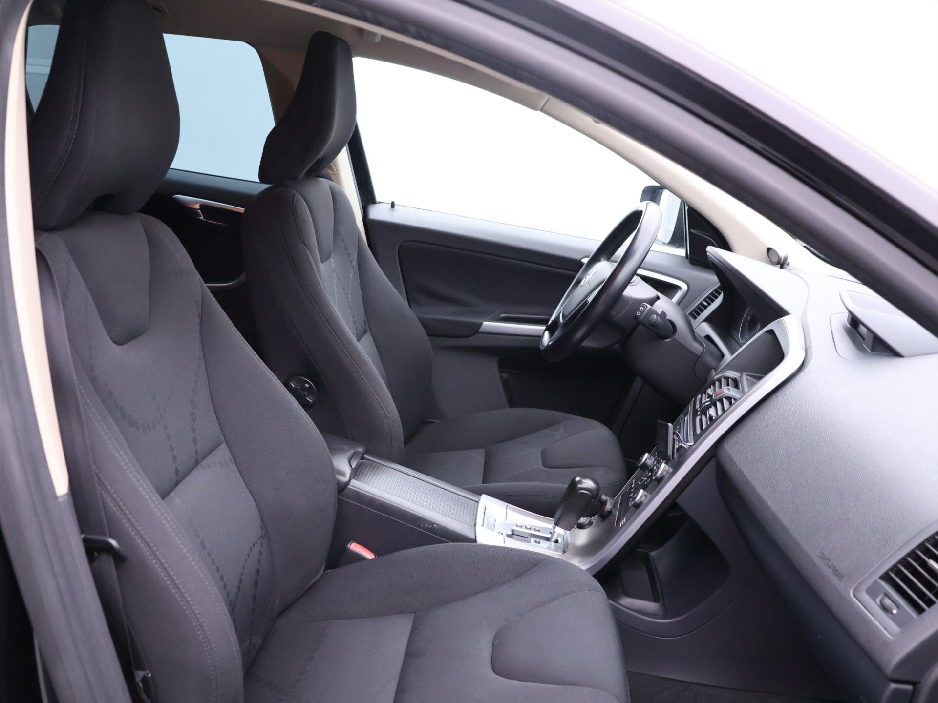 Volvo XC60 SUV / Terénní 2,4 l 120 kw