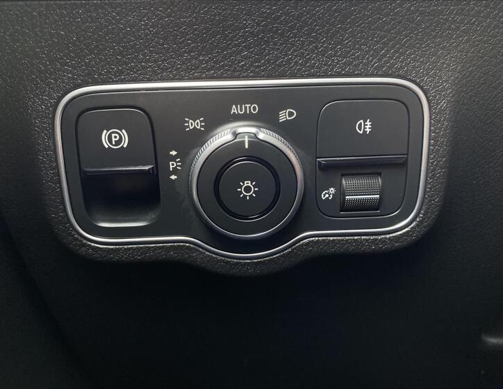 Mercedes-Benz EQB 17