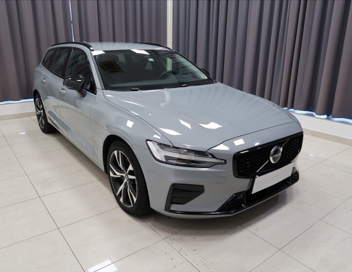 Volvo V60 Kombi 2,0 l 145 kw