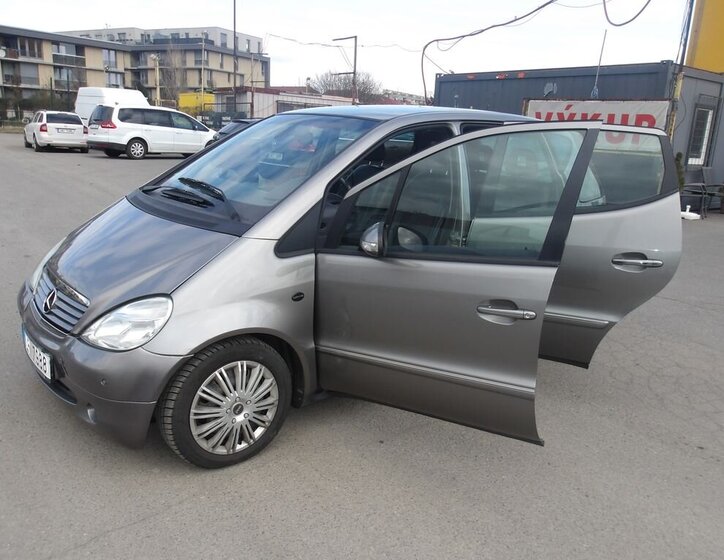 Mercedes-Benz Třídy A Hatchback 1,6 l 75 kw
