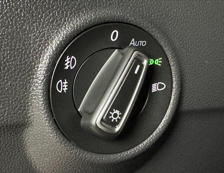 Volkswagen T-Roc SUV / Terénní 1,5 l 110 kw