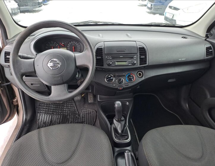 Nissan Micra 9