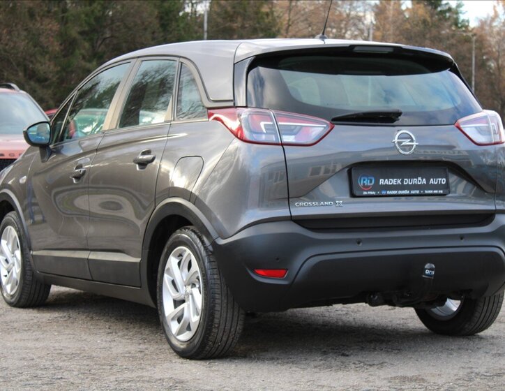 Opel Crossland X SUV / Terénní 1,2 l 61 kw
