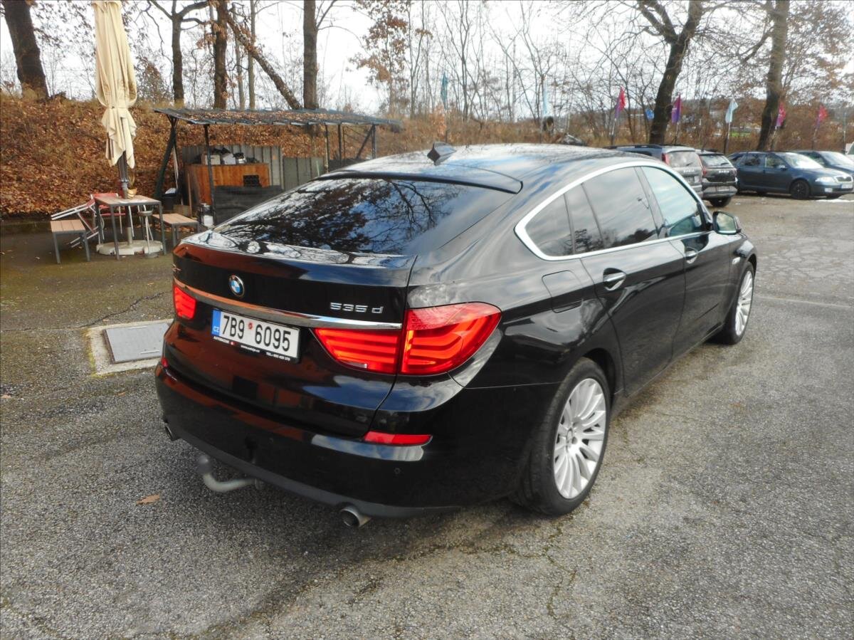 BMW Řada 5 Sedan / Limuzína 3,0 l 220 kw