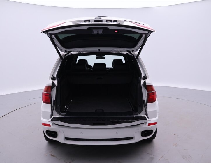 BMW X5 SUV / Terénní 3,0 l 280 kw