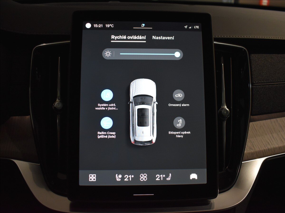 Volvo XC90 SUV 2,0 l 228 kw