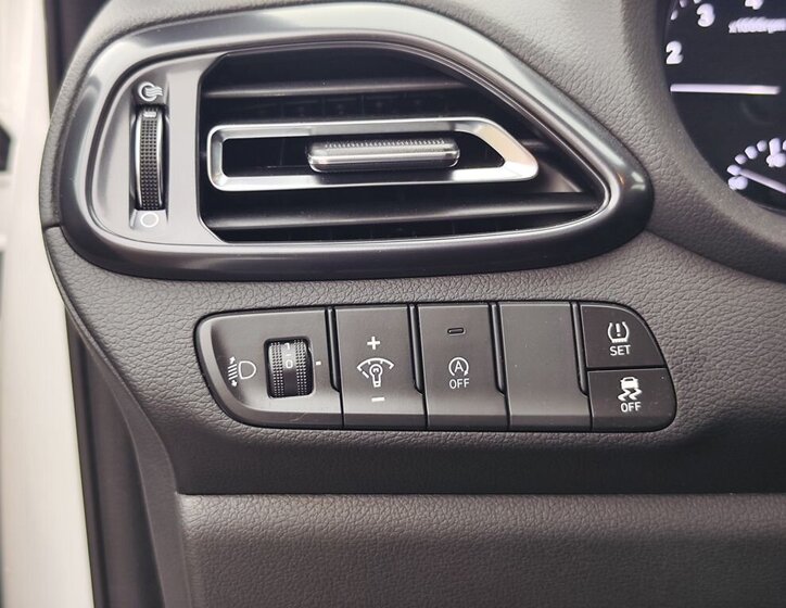 Hyundai i30 Hatchback 998,0 88 kw