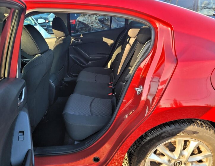 Mazda 3 Sedan / Limuzína 2,0 l 88 kw