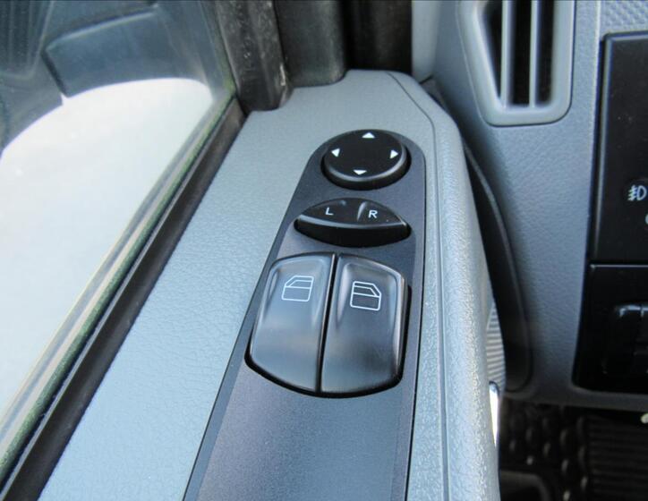 Mercedes-Benz Vito 22