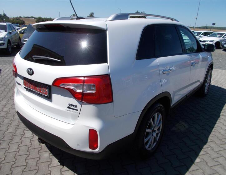 KIA Sorento 11