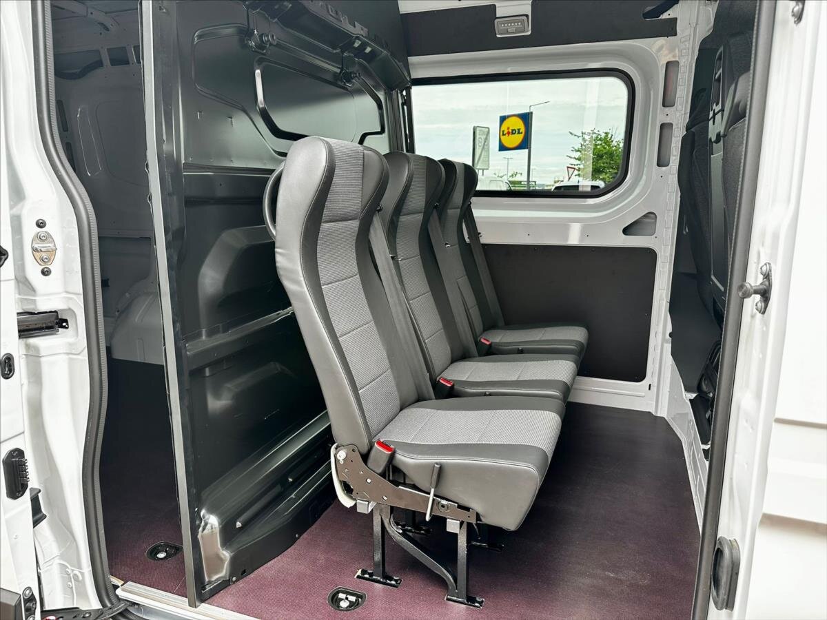 Nissan Interstar Ostatní 2,0 l 110 kw