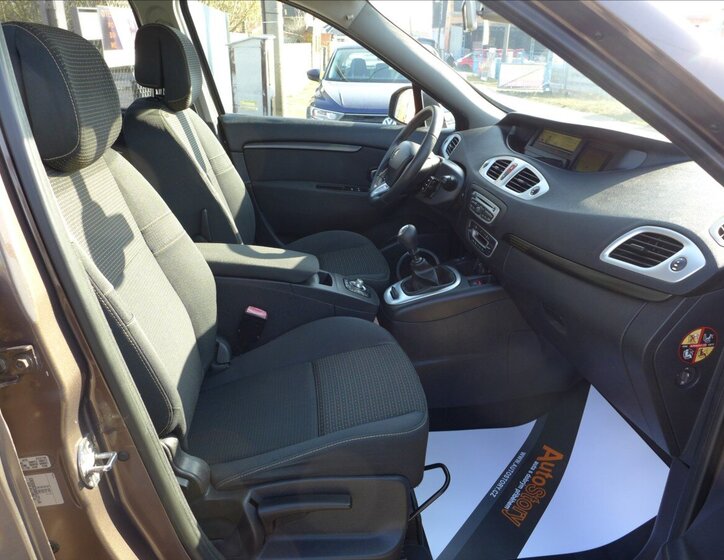 Renault Scénic Kombi 1,9 l 96 kw