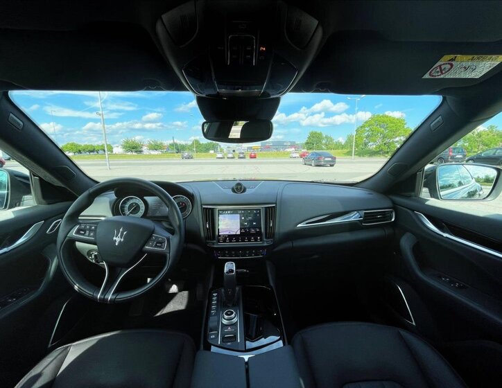 Maserati Levante SUV / Terénní 3,0 l 257 kw