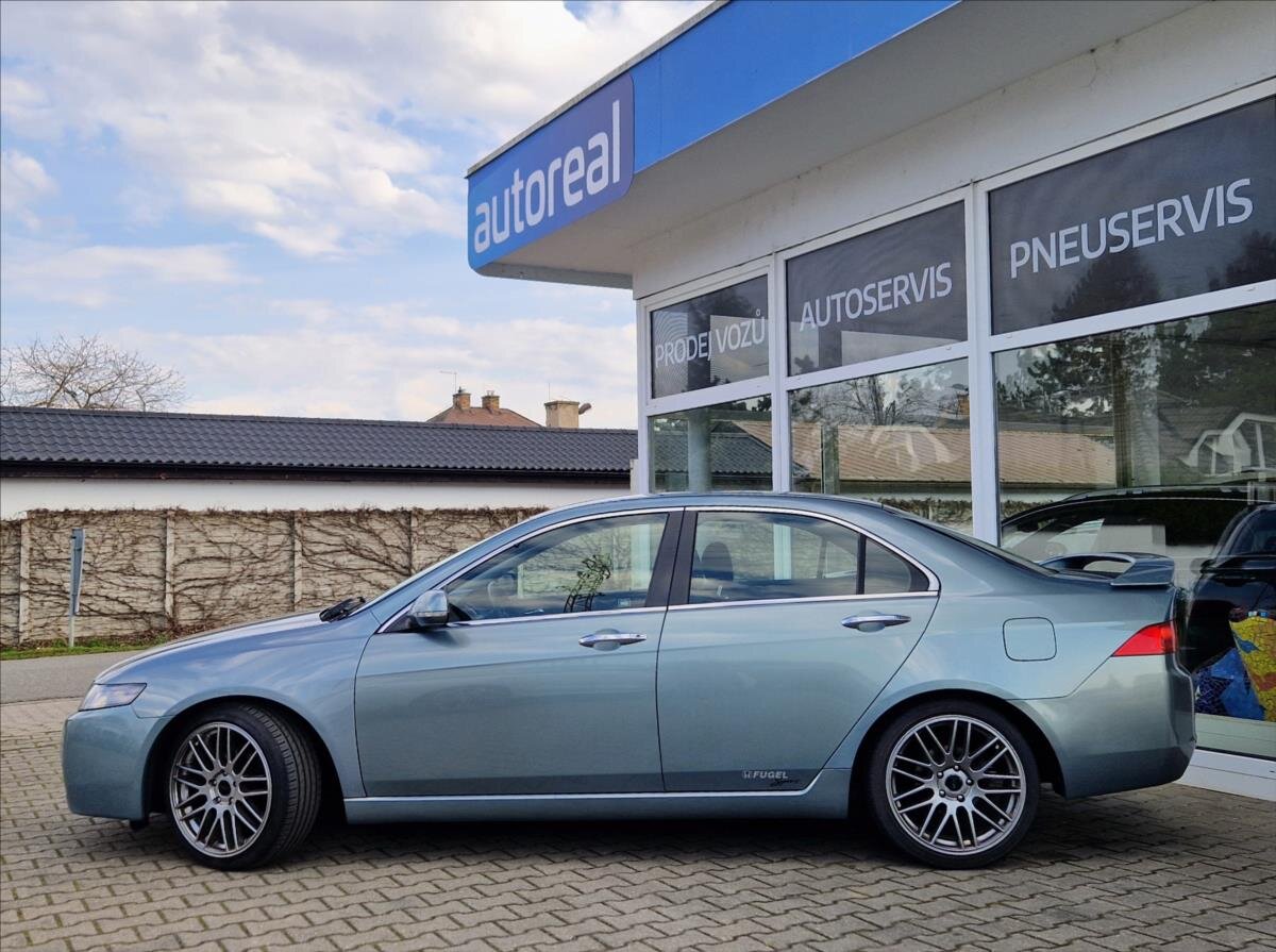 Honda Accord Sedan / Limuzína 2,0 l 114 kw