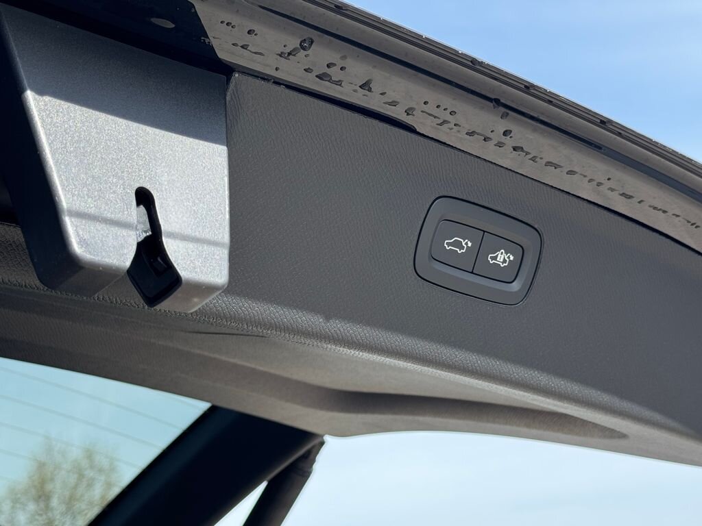 Volvo XC90 SUV / Terénní 2,0 l 335 kw