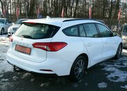 Ford Focus Kombi 999,0 92 kw