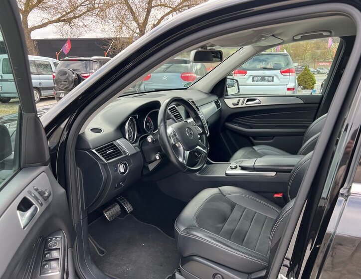 Mercedes-Benz Třídy M SUV / Terénní 3,0 l 190 kw