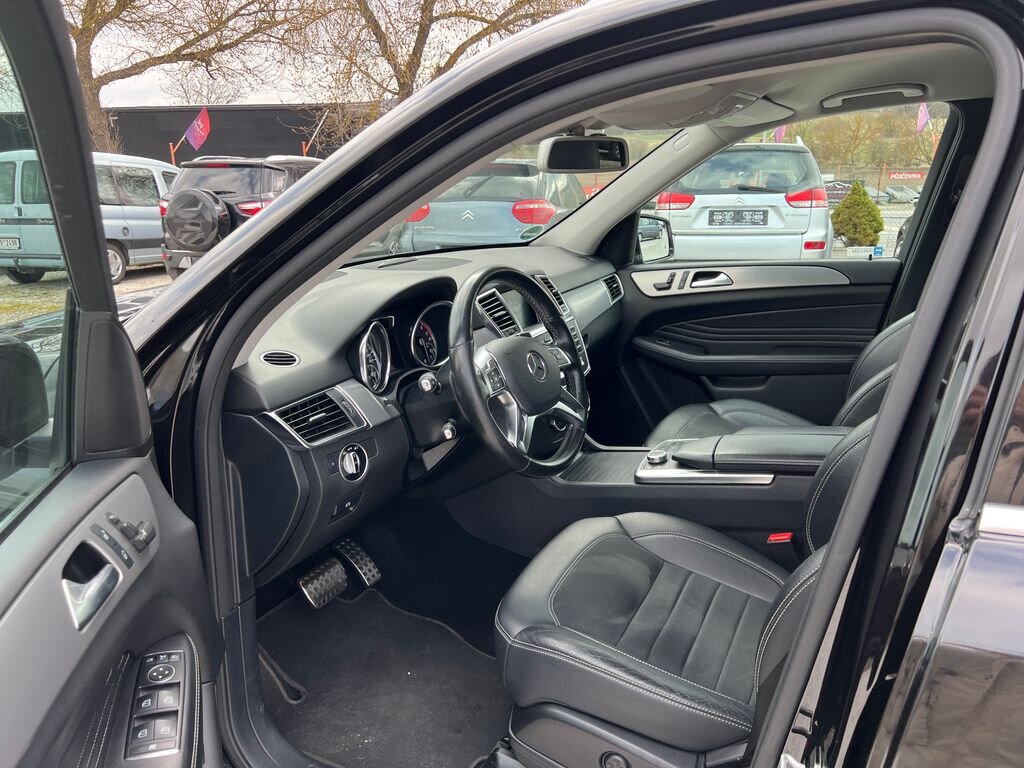 Mercedes-Benz Třídy M SUV / Terénní 3,0 l 190 kw