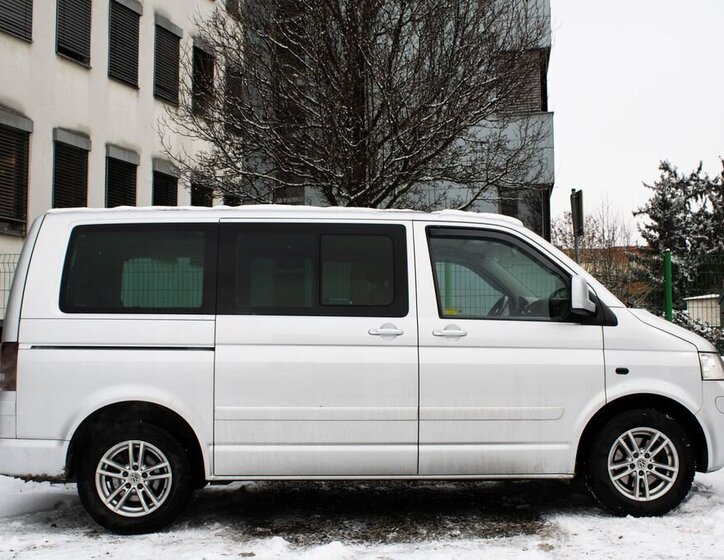 Volkswagen Ostatní VAN-Minibus 2,5 l 128 kw