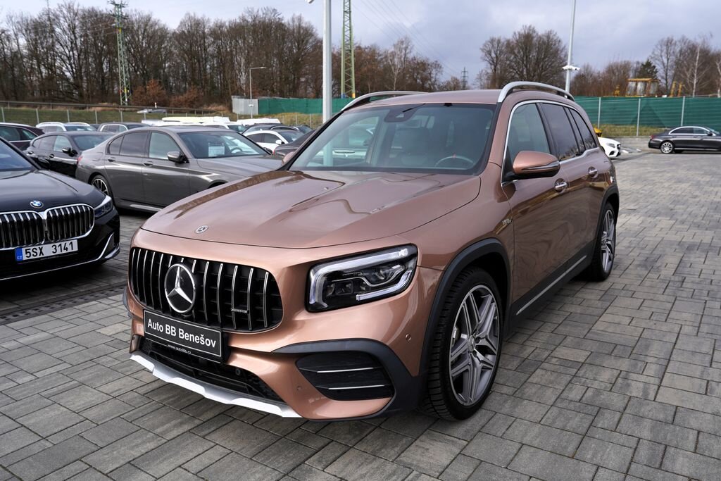 Mercedes-Benz GLB SUV / Terénní 2,0 l 225 kw