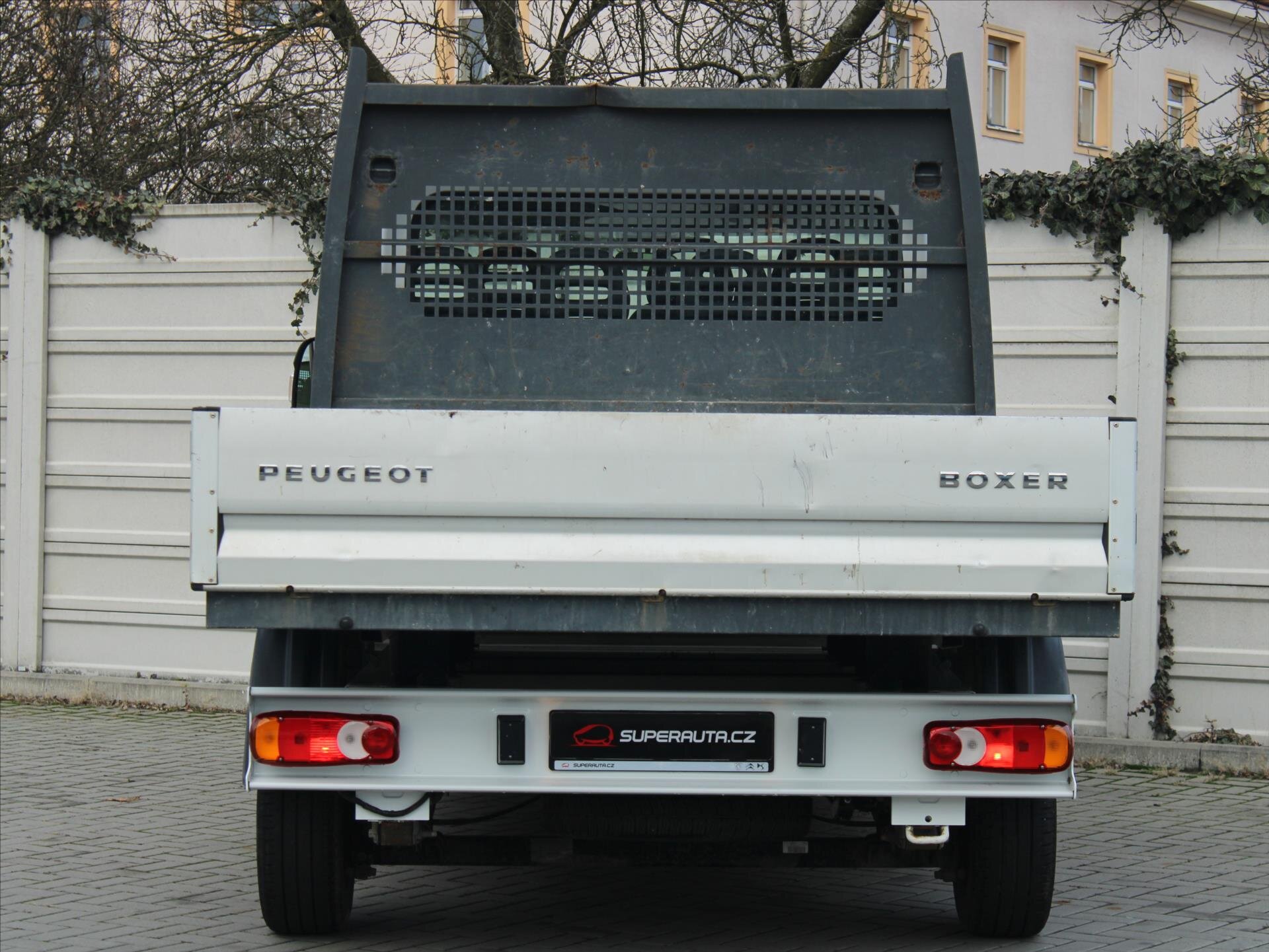 Peugeot Boxer Valník 2,0 l 120 kw