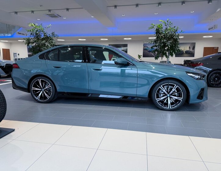 BMW Řada 5 Sedan 3,0 l 223 kw