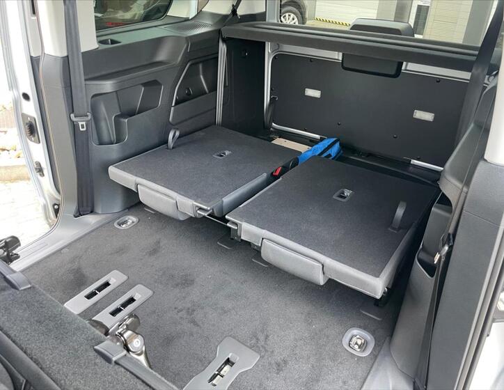 Ford Tourneo Connect 16