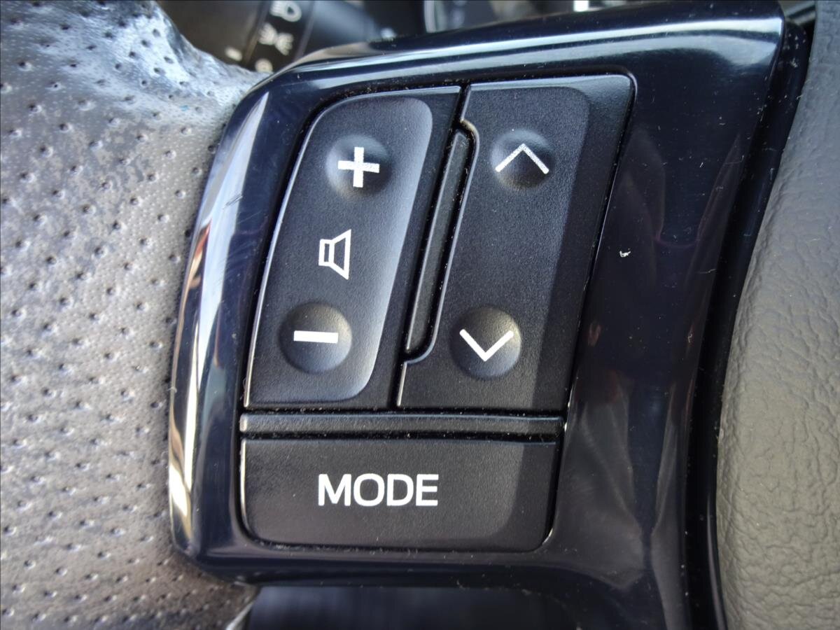 Toyota Yaris Kombi 1,3 l 73 kw