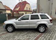 Jeep Grand Cherokee 8
