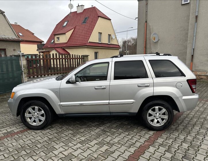 Jeep Grand Cherokee 8