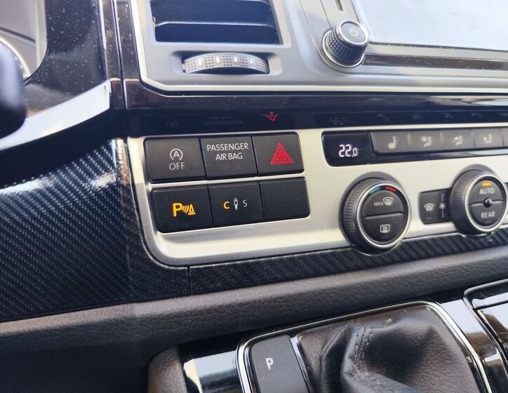 Volkswagen Multivan 27