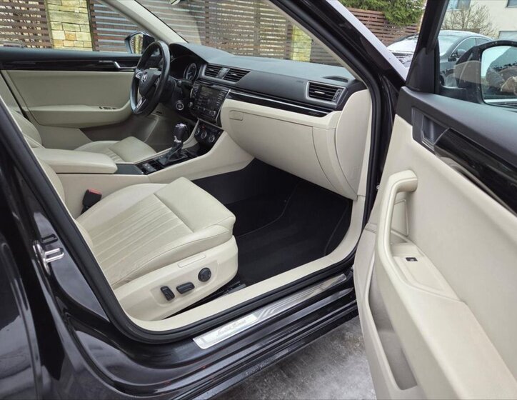 Škoda Superb Kombi 2,0 l 206 kw