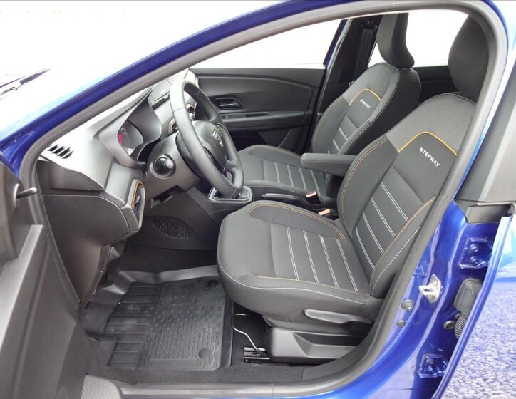 Dacia Sandero Hatchback 999,0 67 kw