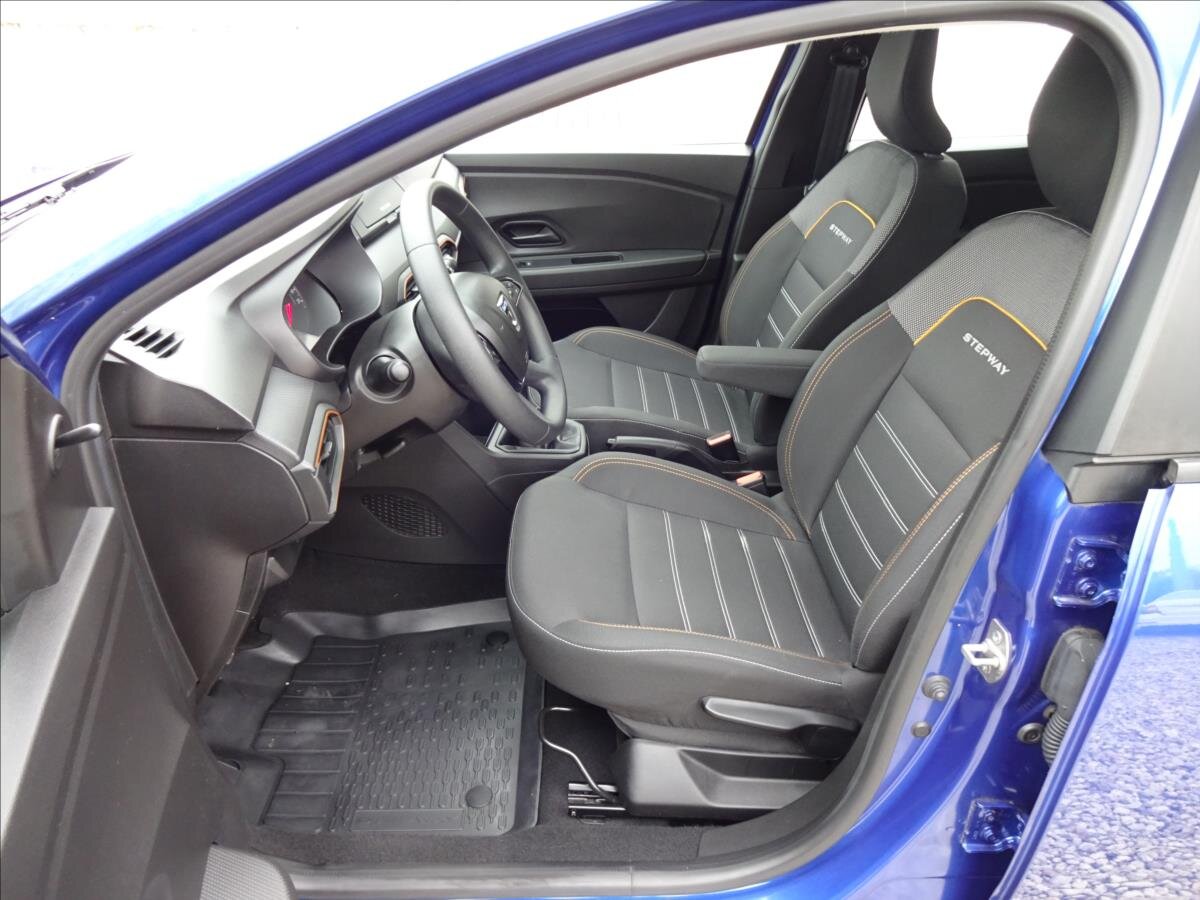 Dacia Sandero Hatchback 999,0 67 kw