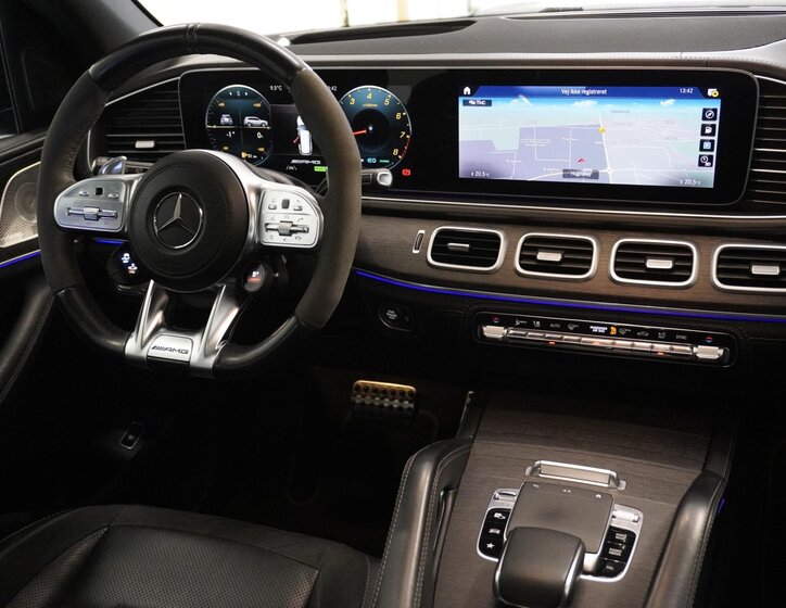 Mercedes-Benz GLS SUV / Terénní 4,0 l 450 kw