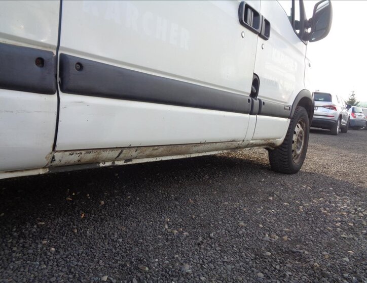 Opel Movano Skříň 2,5 l 88 kw