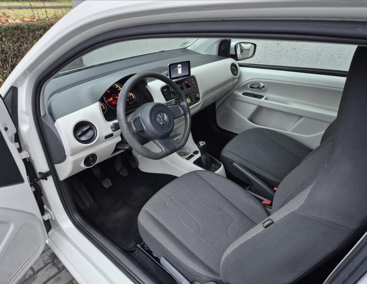Volkswagen up! 11