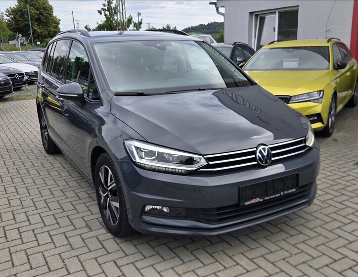 Volkswagen Touran 4