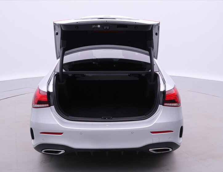 Mercedes-Benz Třídy A Sedan / Limuzína 1,3 l 118 kw