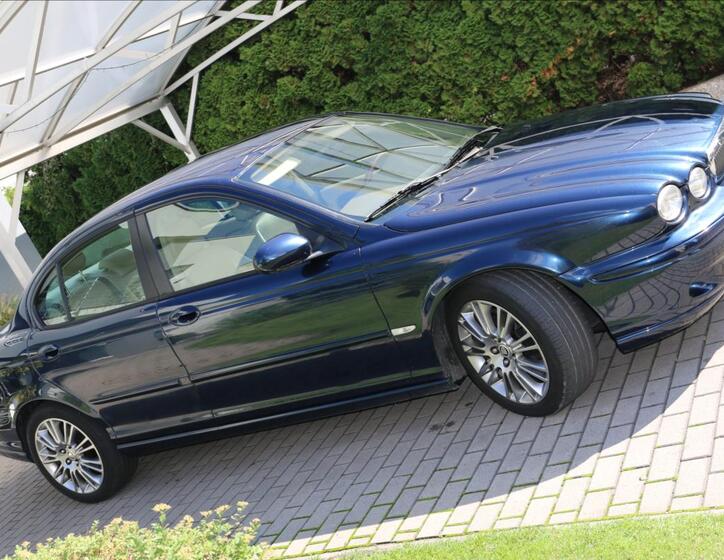 Jaguar X-Type 6