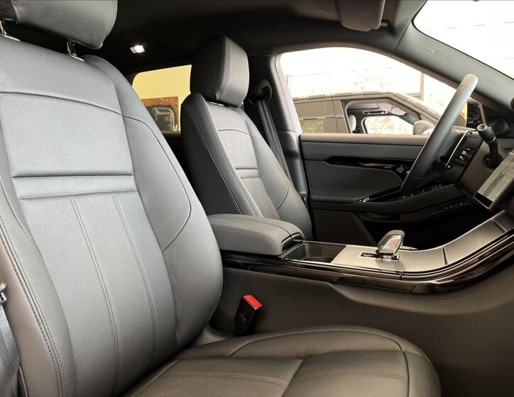 Land Rover Range Rover Evoque SUV / Terénní 1,5 l 198 kw