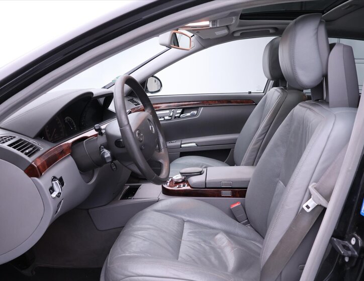 Mercedes-Benz Třídy S 11