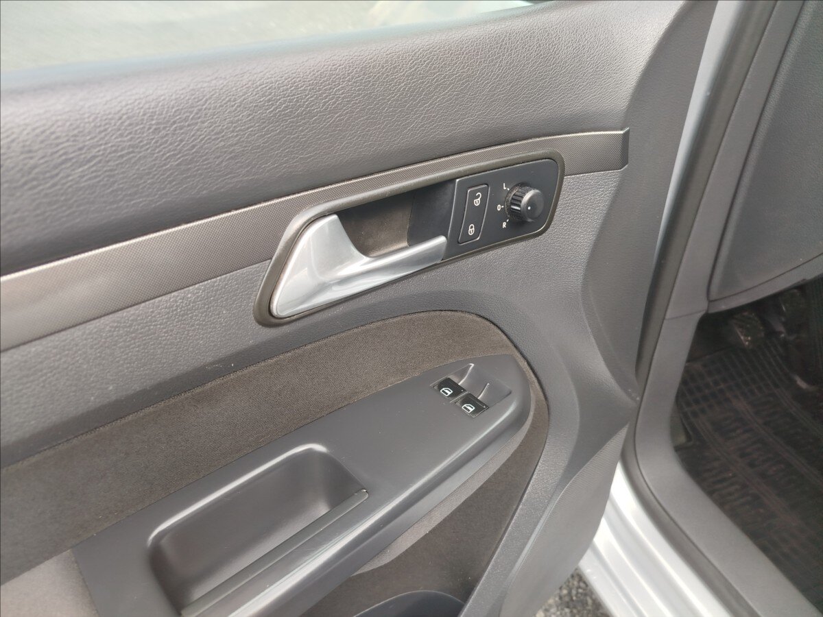 Volkswagen Touran MPV 1,9 l 77 kw