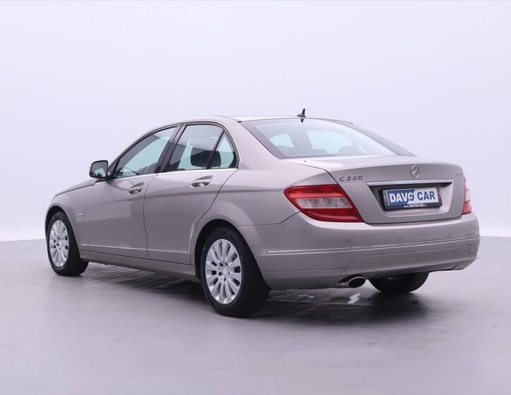 Mercedes-Benz Třídy C Sedan / Limuzína 2,1 l 125 kw