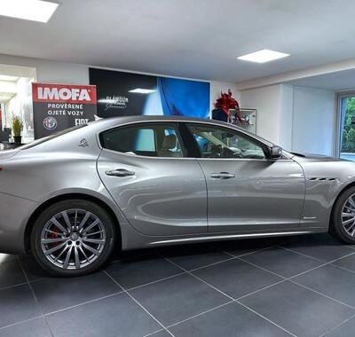 Maserati Ghibli 4