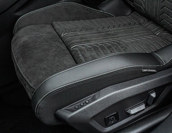 Peugeot 5008 SUV 1,2 l 107 kw