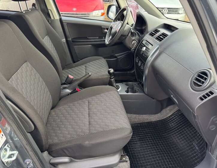 Suzuki SX4 Hatchback 1,6 l 79 kw