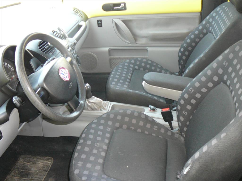 Volkswagen New Beetle