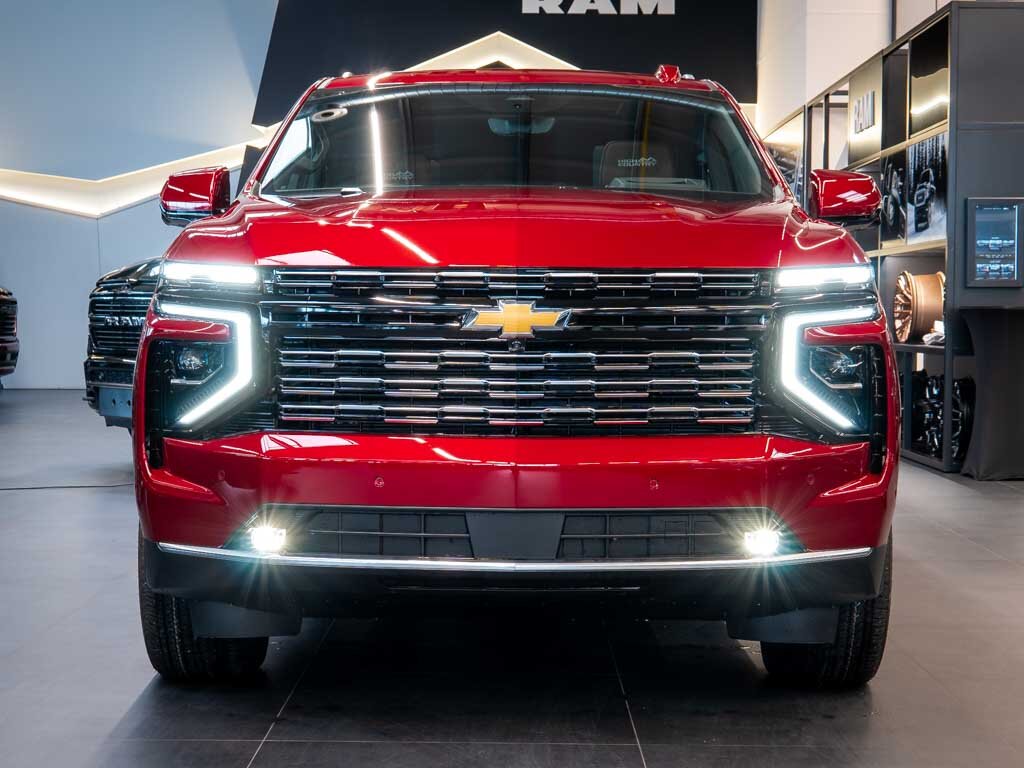 Chevrolet Suburban SUV / Terénní 6,2 l 313 kw