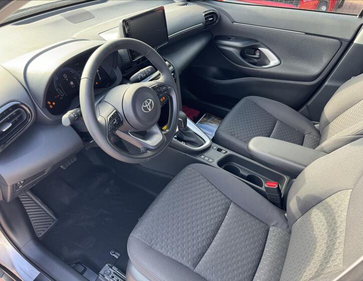 Toyota Yaris Cross 10